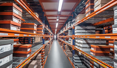 Metalen stellingkast